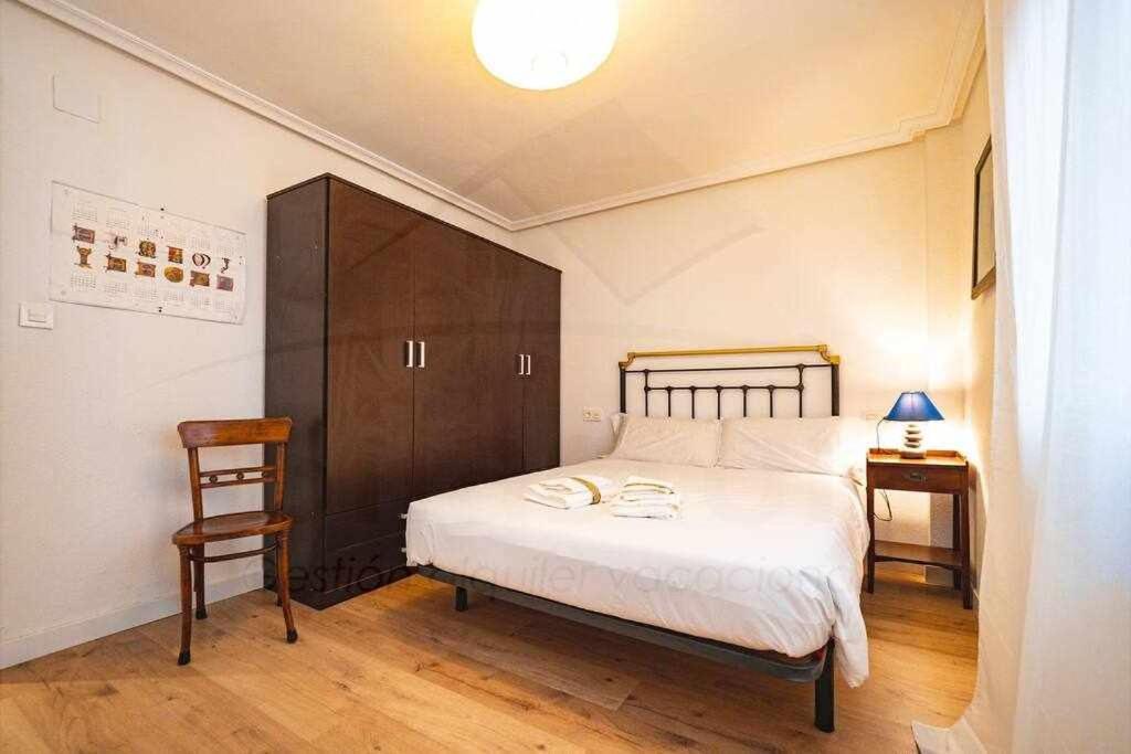 La Capilla Apartamento Oviedo Dış mekan fotoğraf